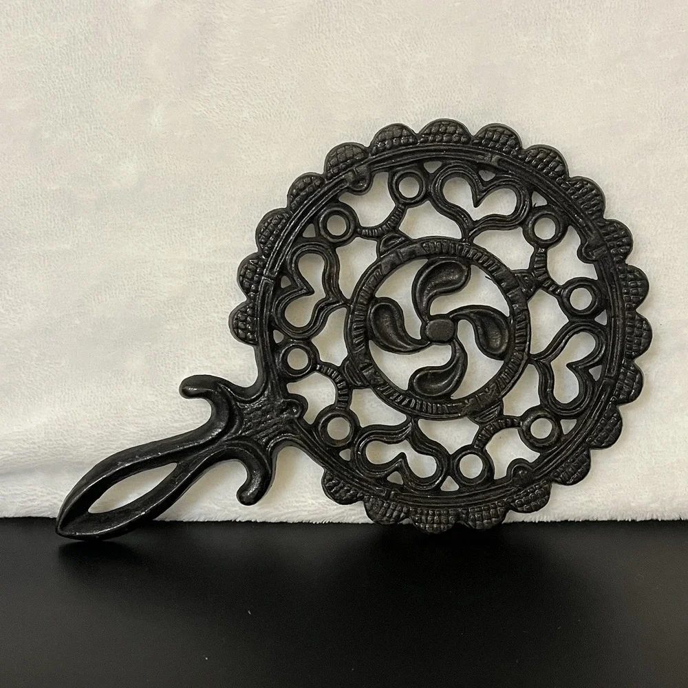 Vintage Cast Iron Trivet Footed 1952 JHZ Fan Hearts Scalloped Design